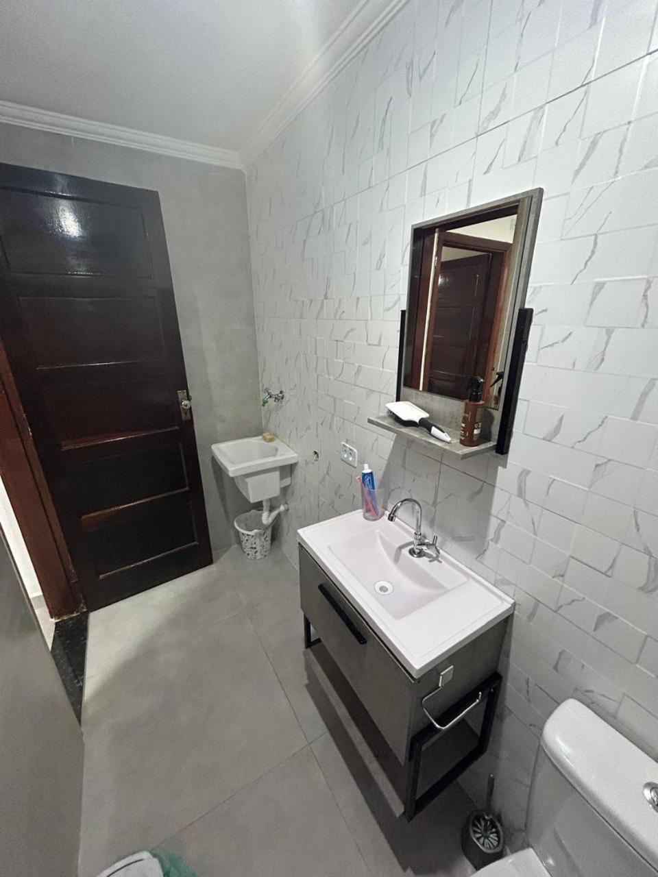 Apartamento 108 Condominio Serena A 150 Metros Da Praia - Guilhermina - Praia Grande المظهر الخارجي الصورة